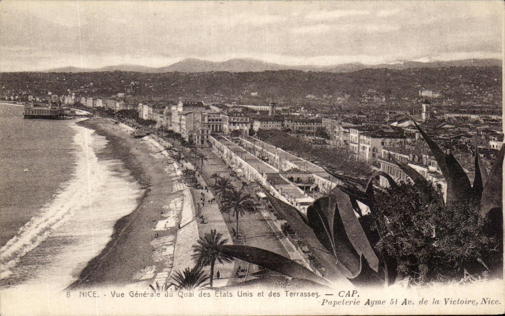 CPA Nice Vue Generale du Quai des Etats Unis et des Terrasses