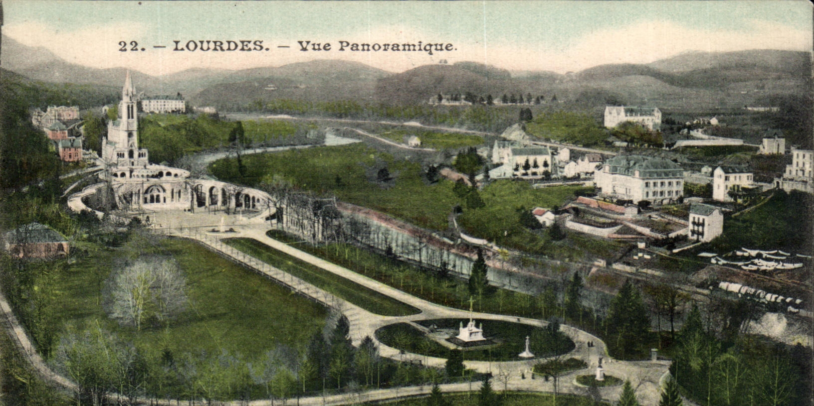 CPA Lourdes Vue Panoramique