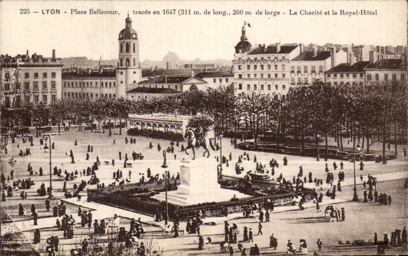 CPA Lyon Place Bellecour tracee en 1647