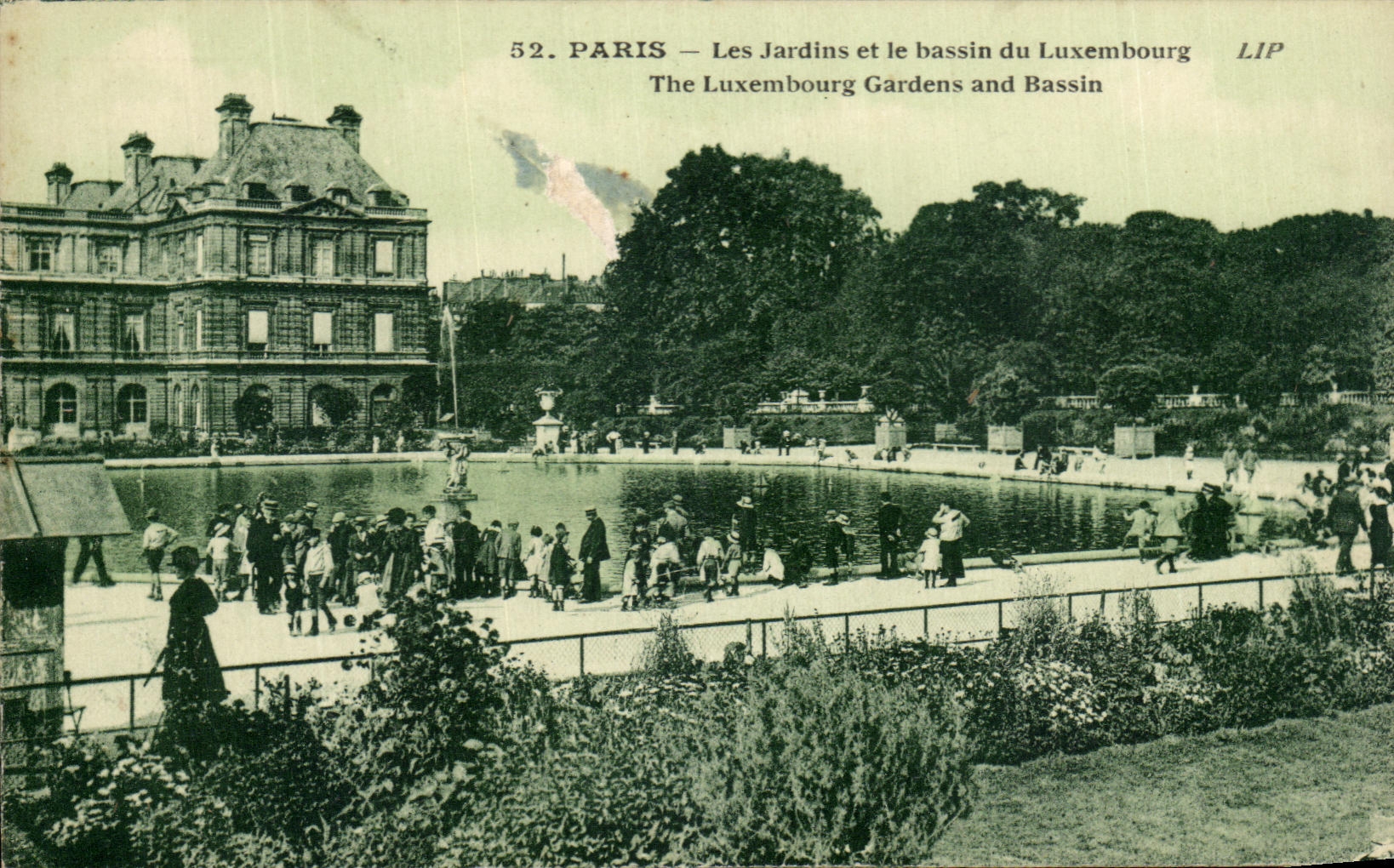 CPA Paris Les Jardins Et Le Bassin Du Luxembourg Enfants