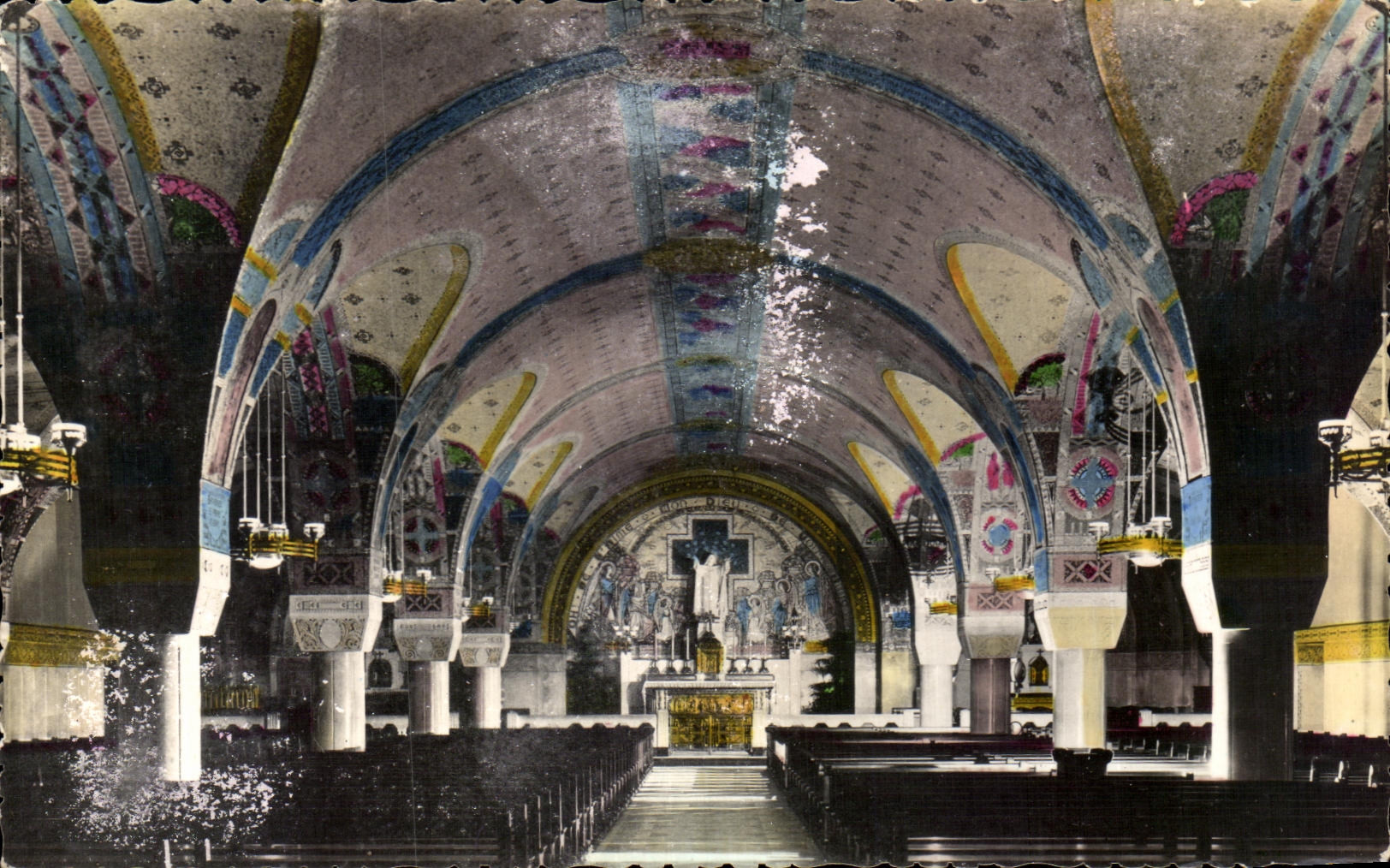 CPA La Basilique De Lisieux La Crypte Vue Generale