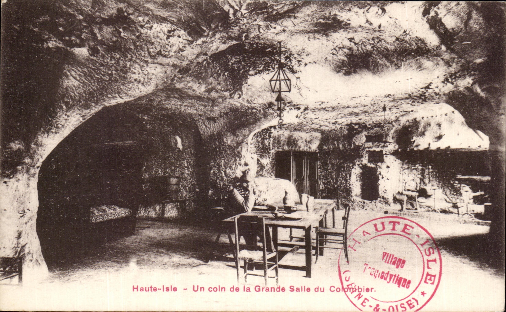 CPA Haute Isle Un Coin De La Grands Salle Du Colombier