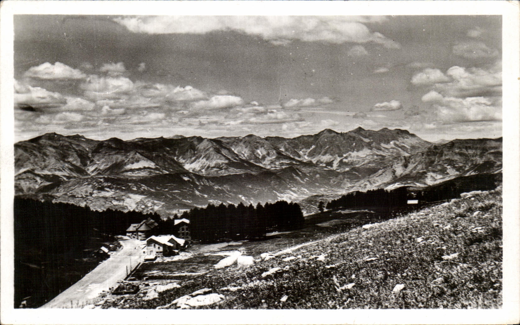 CPA Valberg Vue Sur La Vallee Du Var Et La Chaine Des Alpes