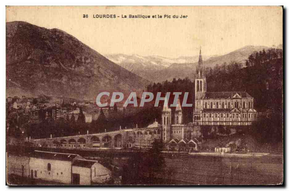 CPA Lourdes La Basilique et le Pic du Jer