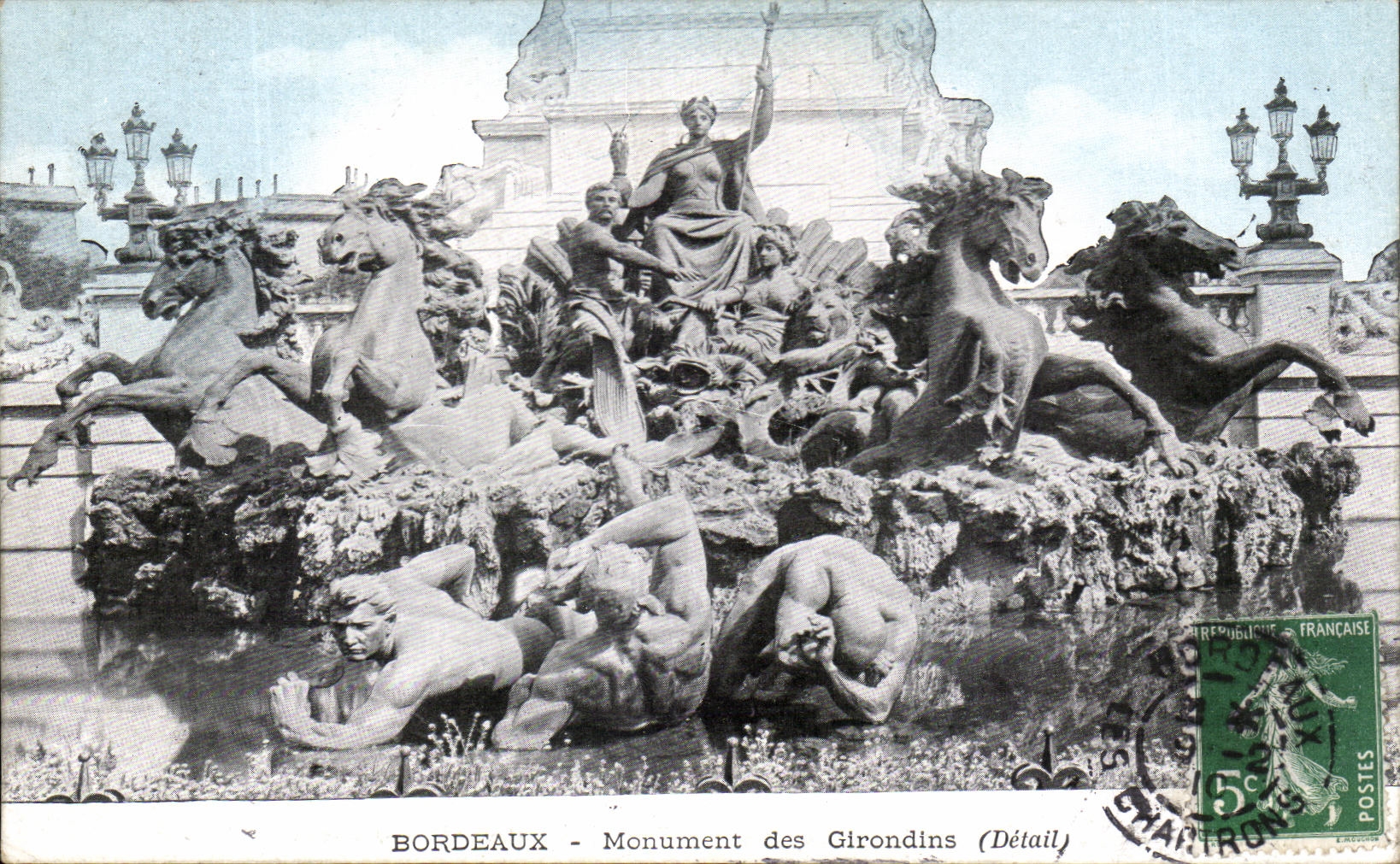 CPA Bordeaux Monument des Girondins