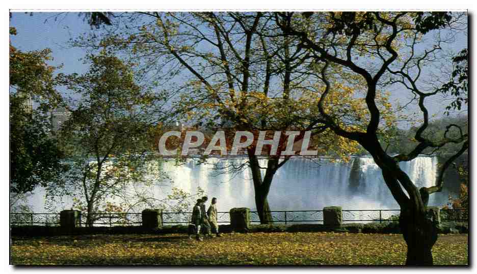Niagara Falls, Canada — Automne dans le parc de la reine Victoria — Royal Specialties, Toronto