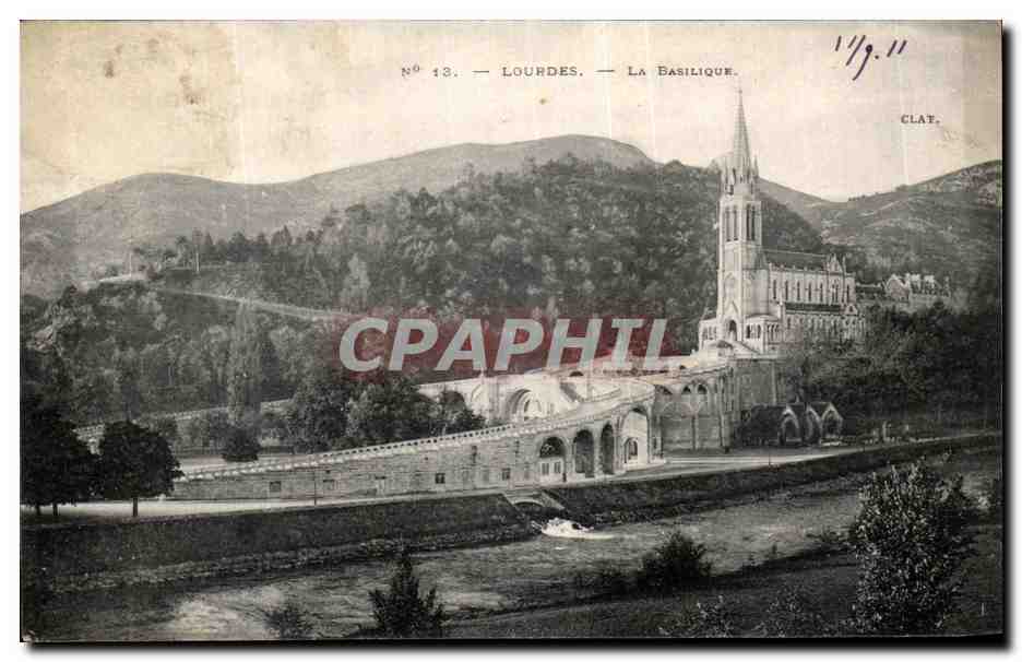 CPA Lourdes La Basilique 