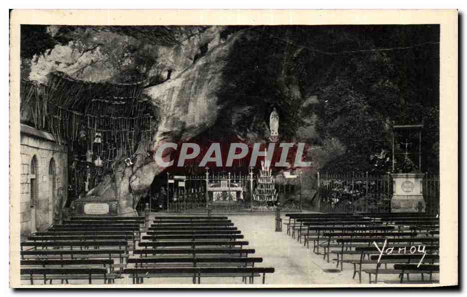 CPA Lourdes La Grotte miraculeuse