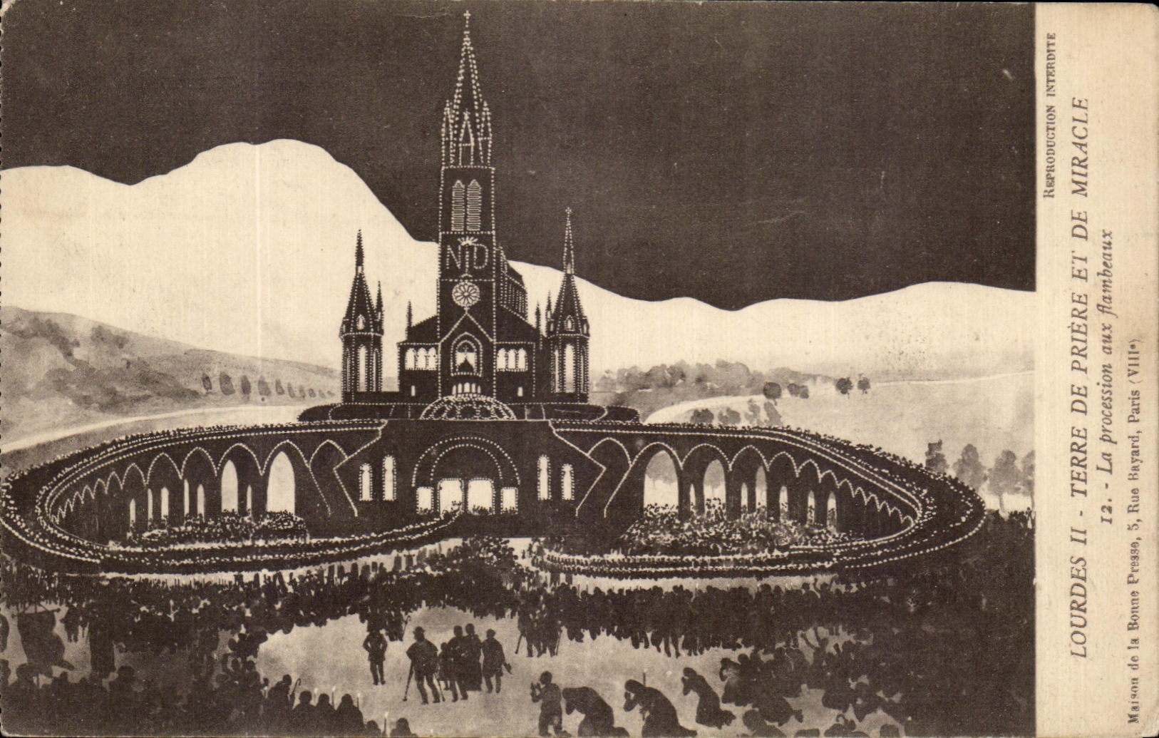 CPA Lourdes Terre De Priere Et De Miracle la procession aux flambeaux