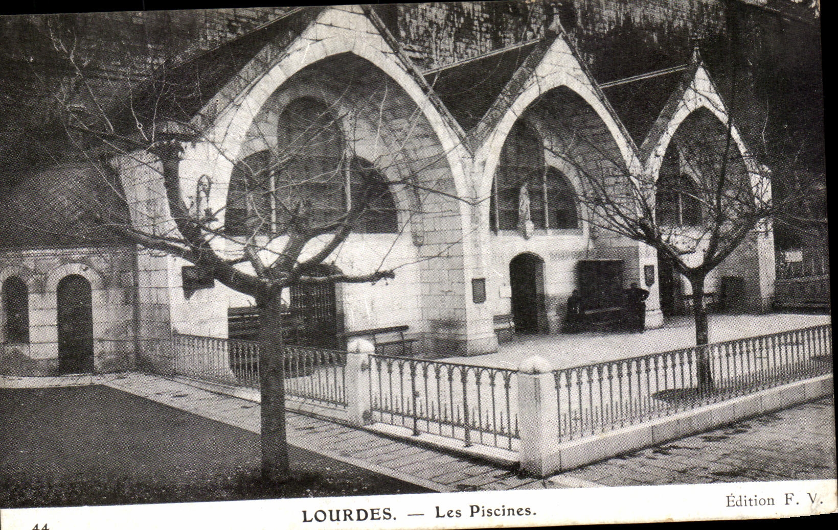 CPA Lourdes Les Piscines