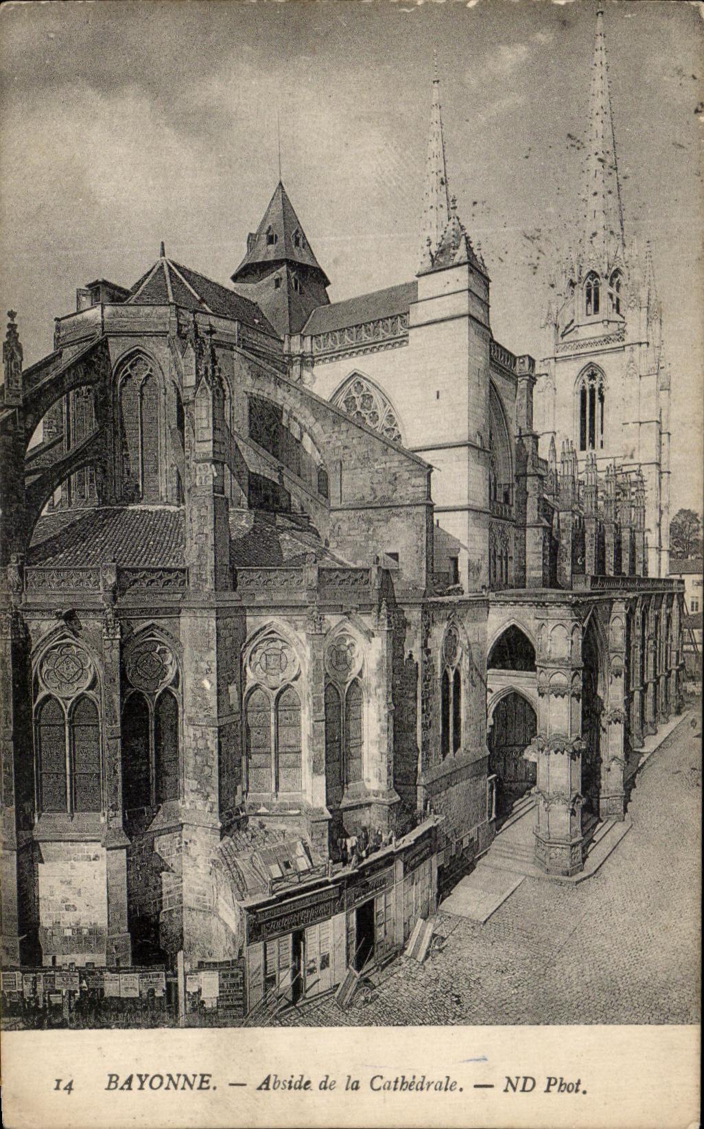 CPA Bayonne Abside de la Cathedrale