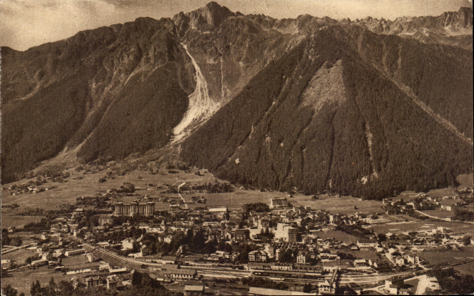Chamonix-Mont-Blanc — Allgemeiner Blick und der Brévent — Cie des Arts Photomécaniques, Paris-Strasbourg