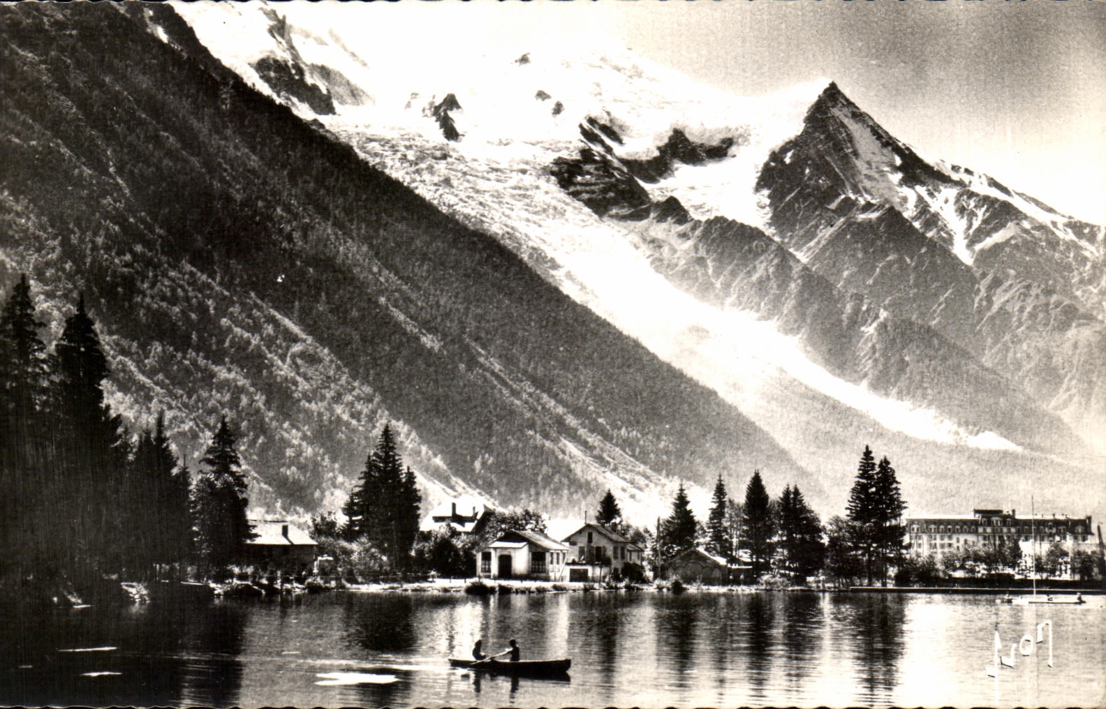 CPA Chamonix Le Lac le mont Blanc Le dome Et L'Aiguille du Gouter