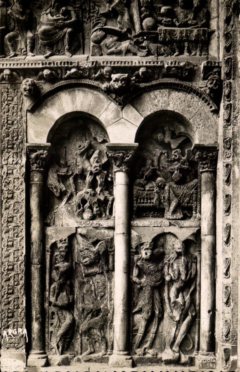 Église Abbatiale de Moissac — Pied droit occidental du portail (12e siècle) — Les Art Graphiques