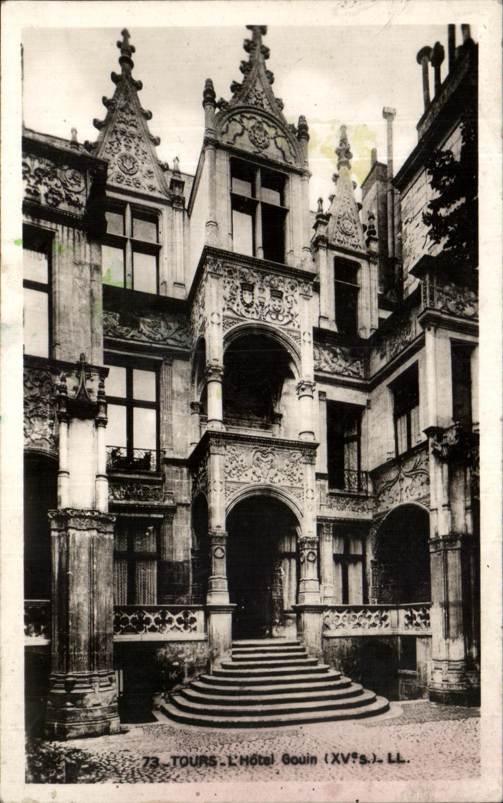 CPA Tours L'hotel Gouin