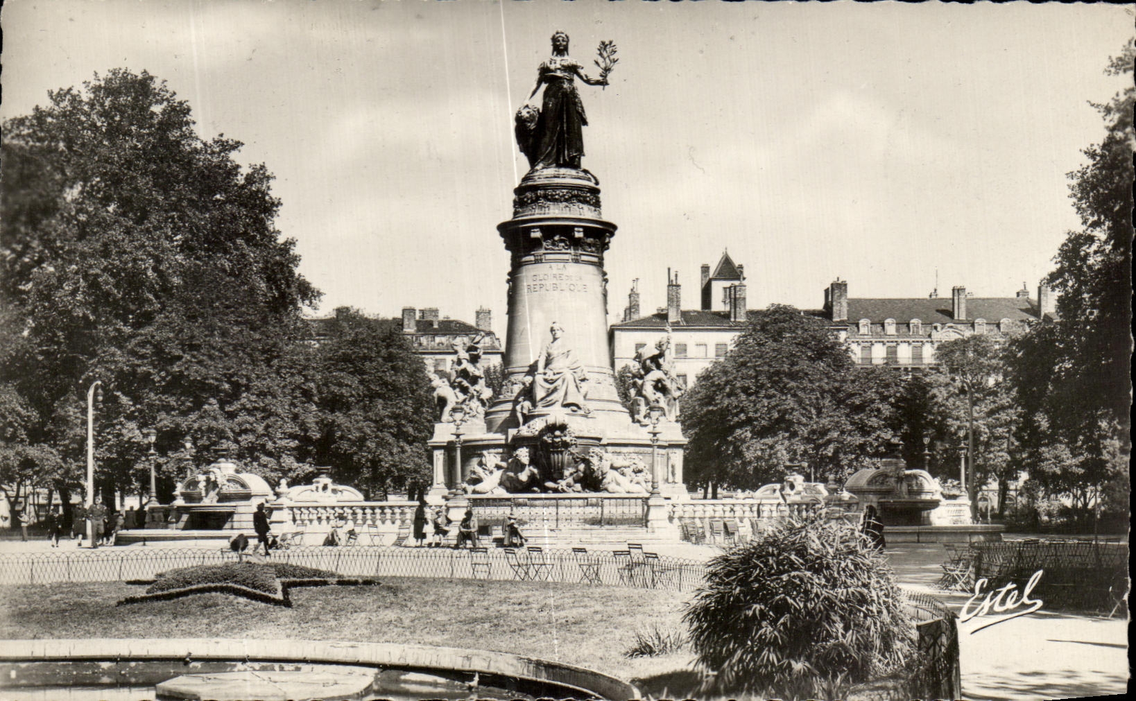 Monument de la République — Lyon — Éditeur Estel, n°511