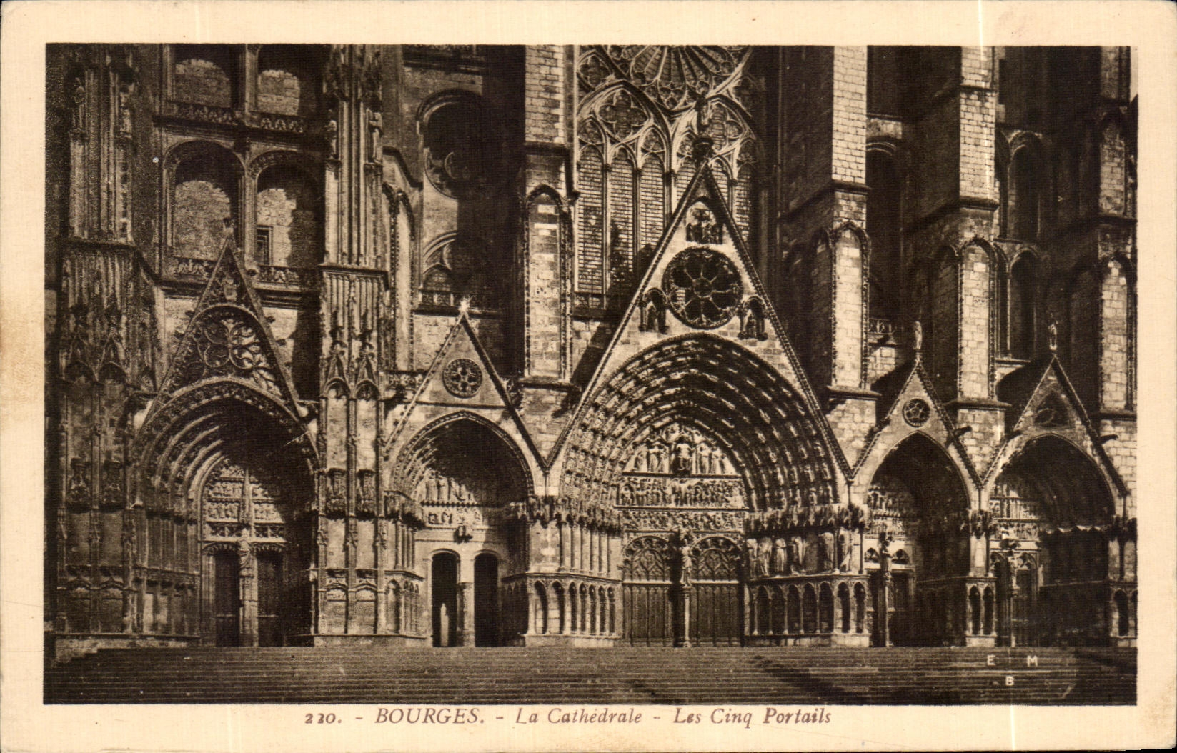 Bourges - La Cathédrale - Les Cinq Portails — E. Maquaire, n° 220