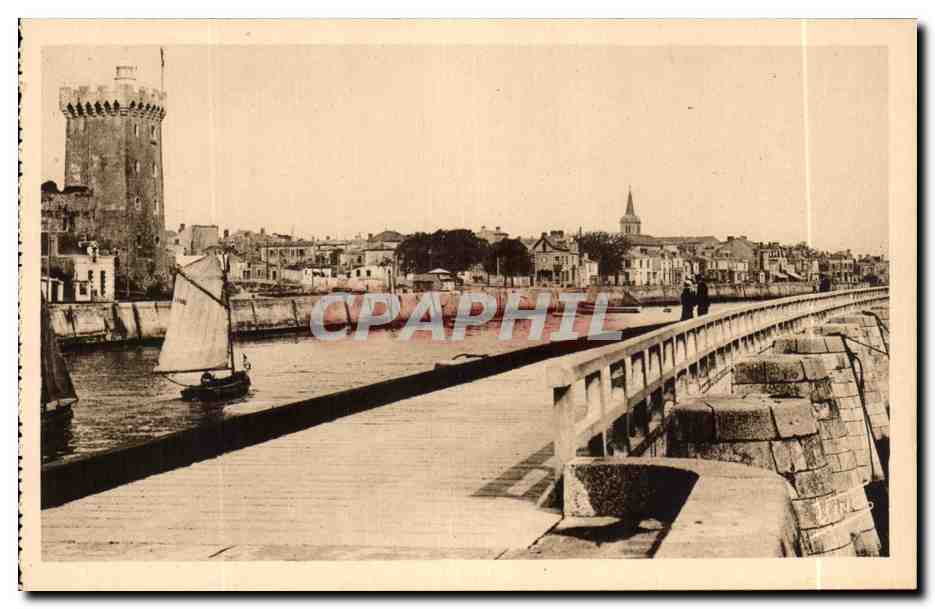 Les Sables d'Olonne — La Jetée, le chenal et la Tour d'Arundel — Éditions Nardot