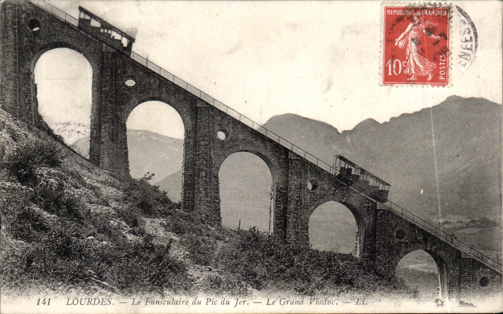 CPA Lourdes Le Funiculaire du Pic Jer Le Grand Viaduc