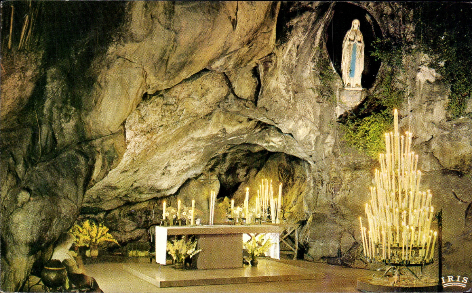 CPM Lourdes La Grotte Miraculeuse