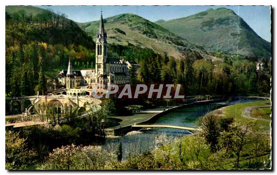 CPM Lourdes La Basilique Le Gave Et Les Nouveaux Ponts Inaugures 