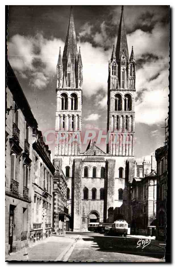 CPSM Caen Eglise Abbatiale Saint Etienne Facade et Tours de l'Epoque de Guillaume le Conquerant
