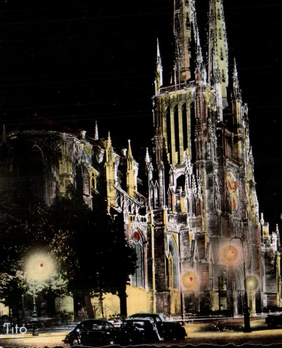 CPSM Bordeaux La cathedrale la Nuit