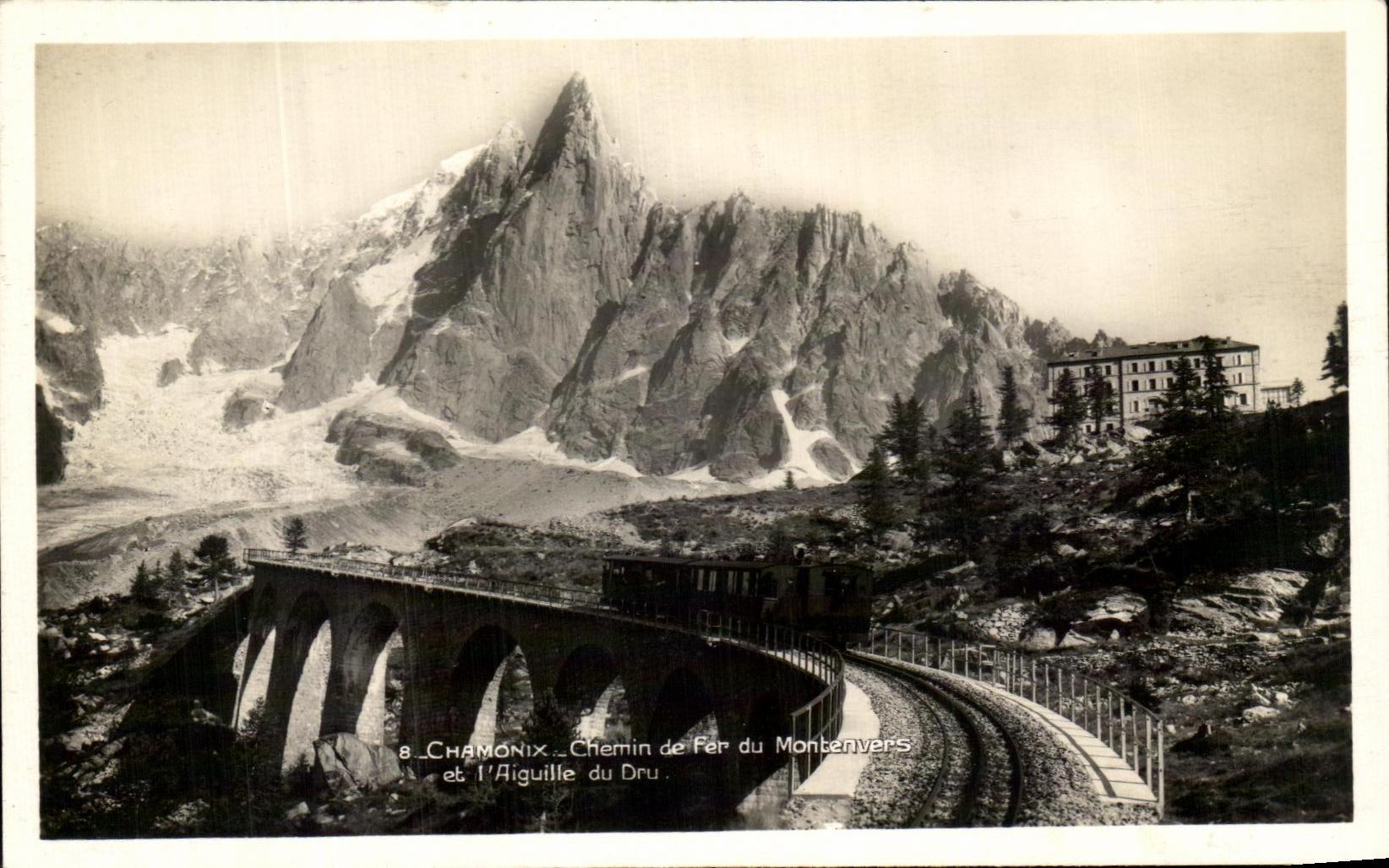 CPA Chamonix chemin De Fer Du Monternvers Et l'Aiguille Du Dru Train 
