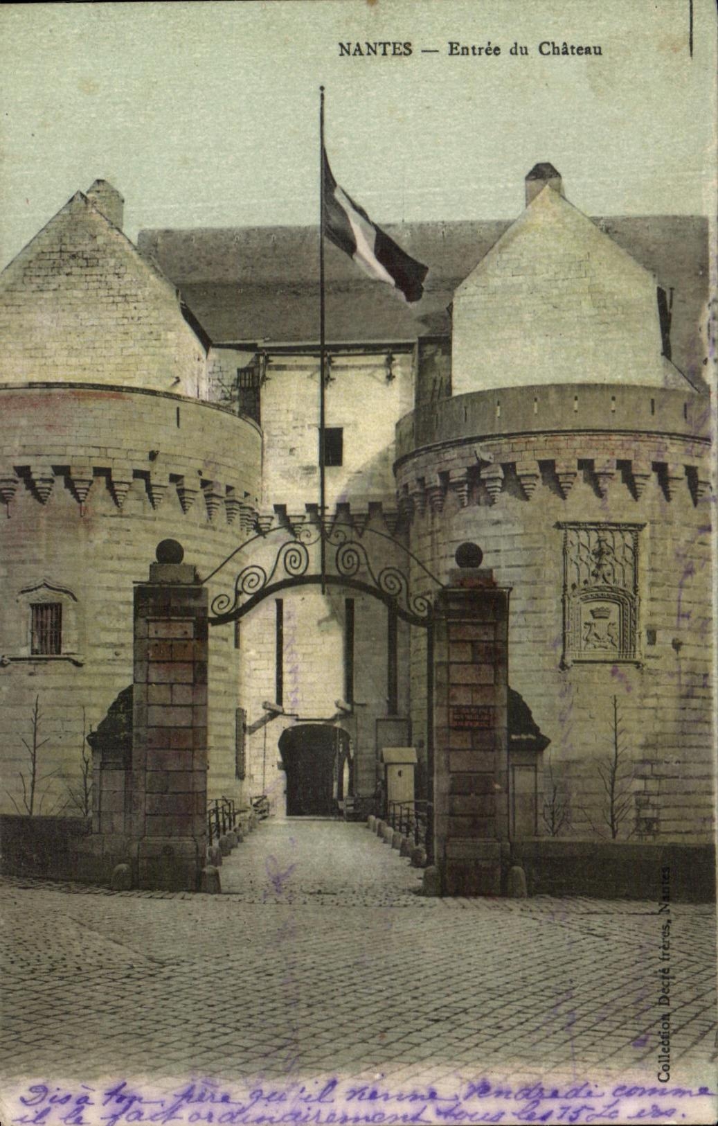 CPA Nantes Entree du Chateau