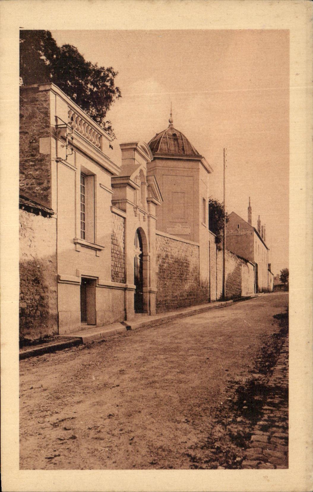 CPA Alencon Le Pavillon Propriete De Martin Pere De Ste Therese