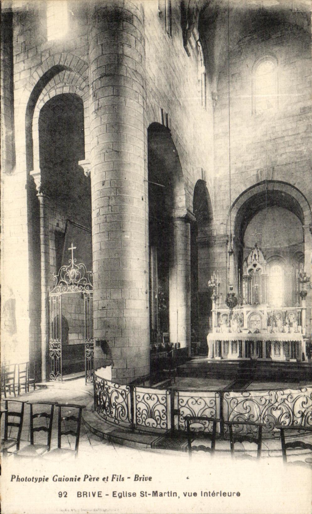 CPA Brive Eglise St Martin Vue Interieure