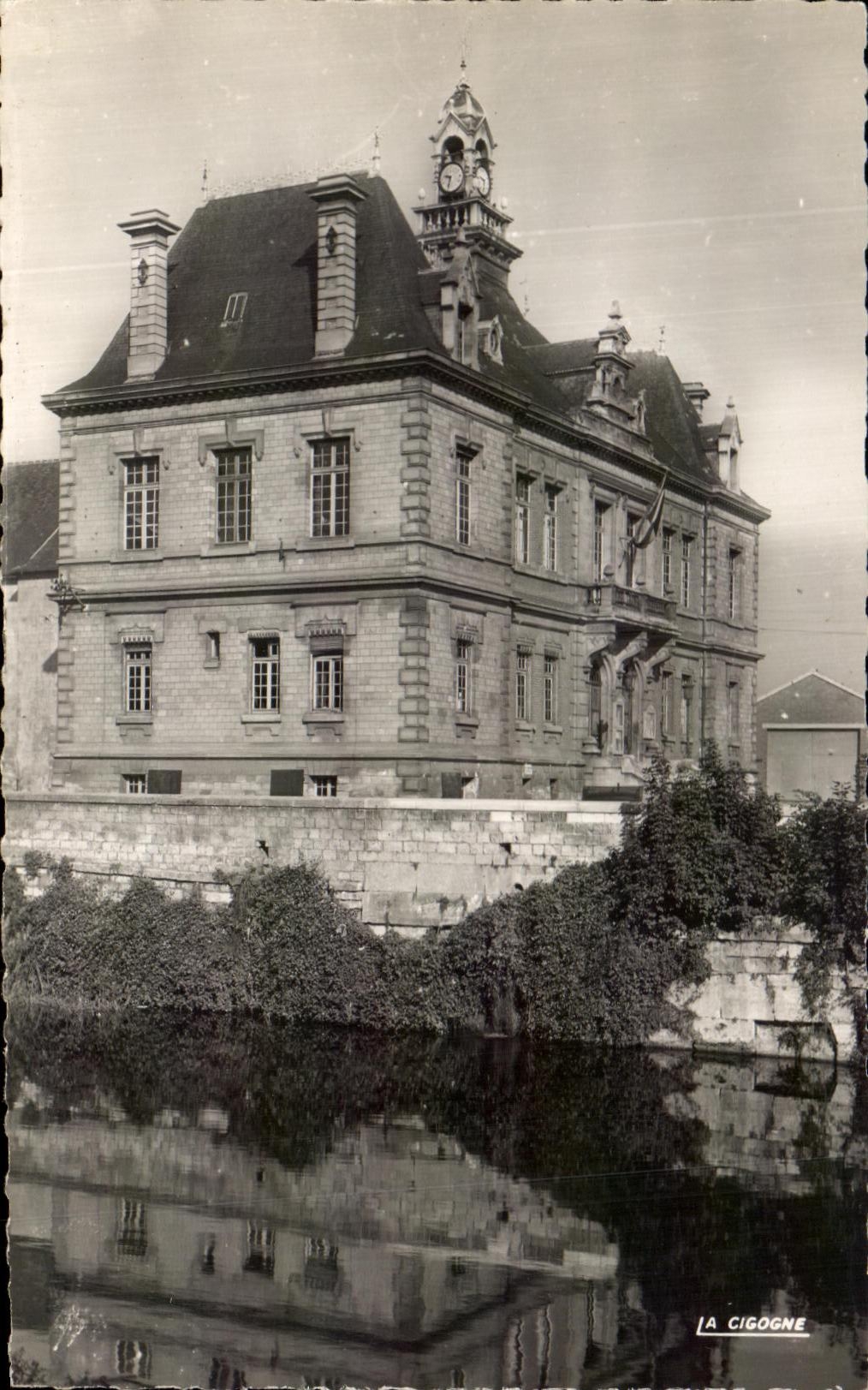 CPA Creil L'hotel De Ville