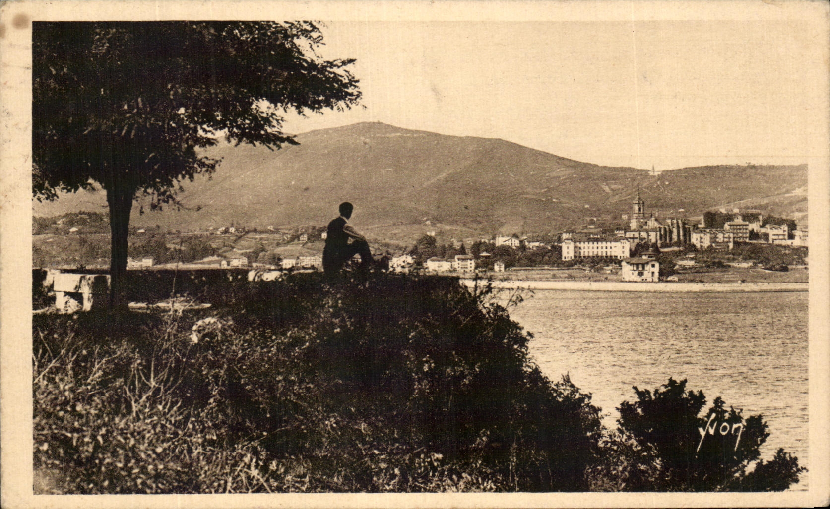 Vue de Hendecay (Basses-Pyrénées) — montagne et lac — Éditions La Croix