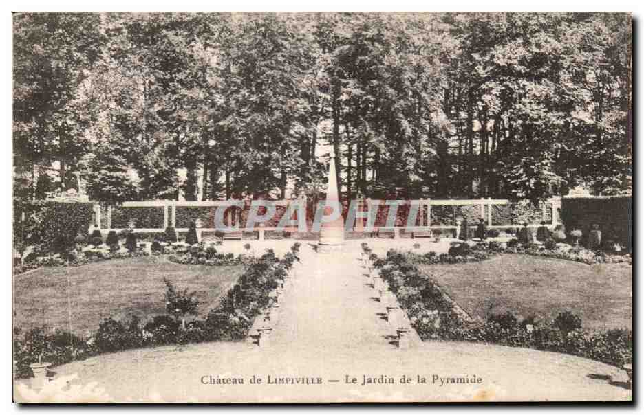 CPA Chateau De Limpiville Le Jardin de La Pyramide