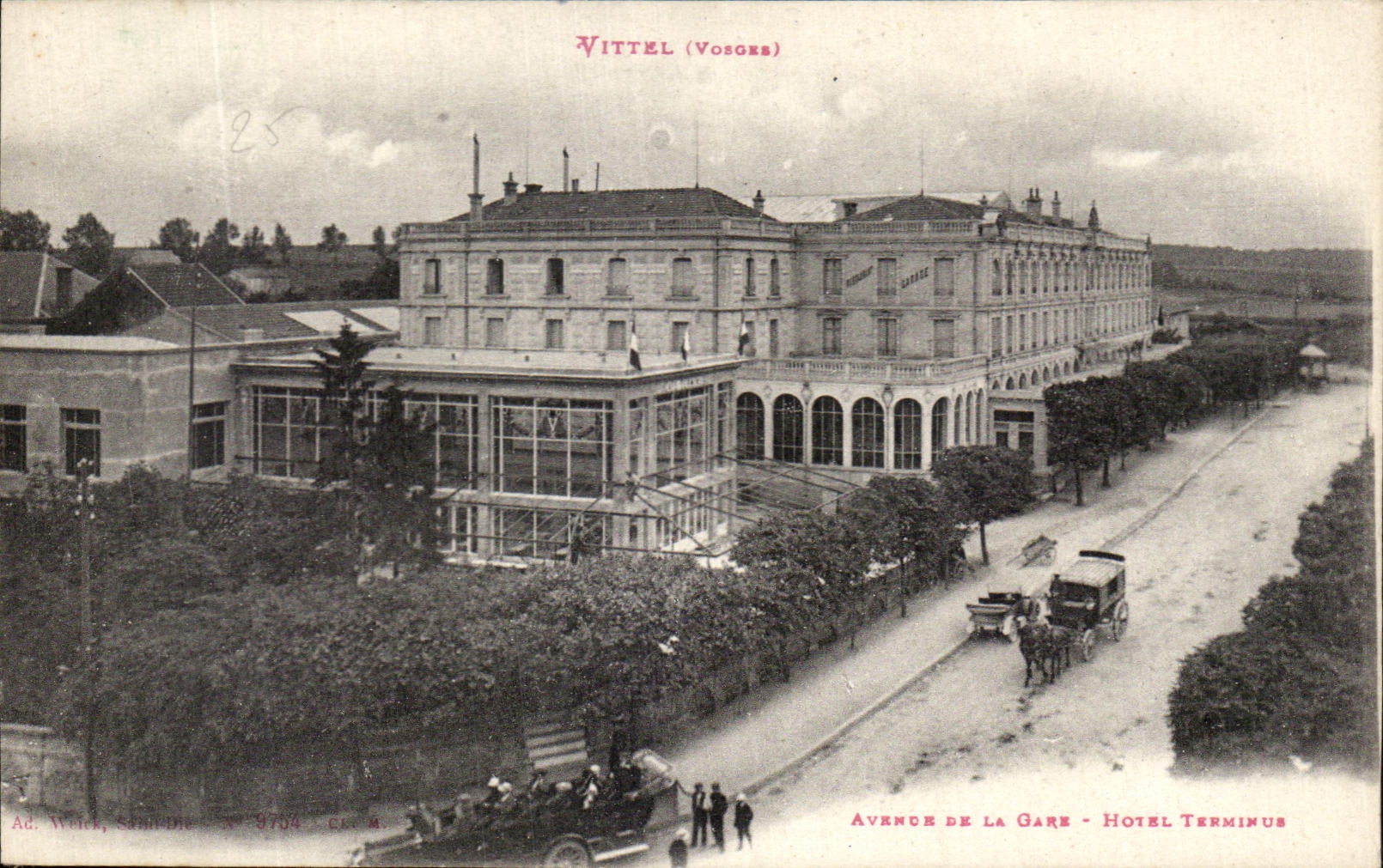 CPA Vittel Avenue de la gare Hotel Terminus 