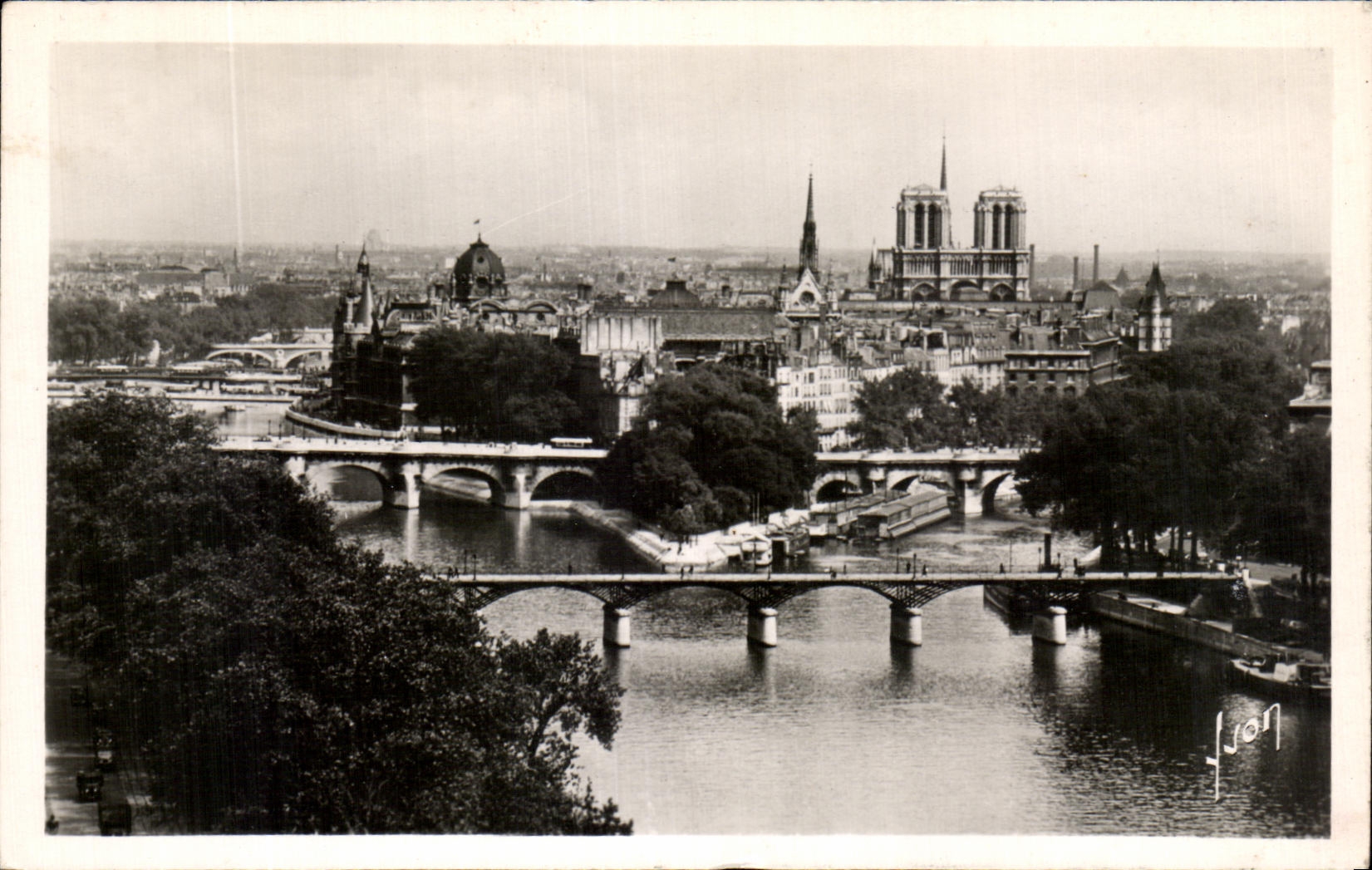 CPA Paris En Flanant La Cite Notre Dame et les Ponts