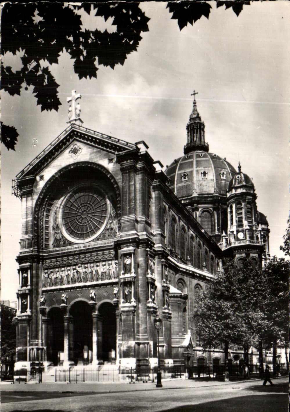 CPA Paris L'Eglise St Augustin
