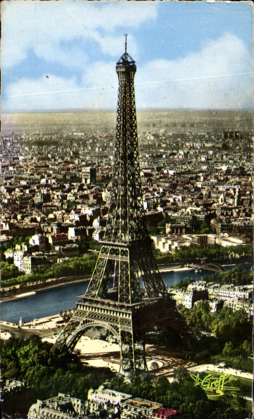 Paris — Vue aérienne de la Tour Eiffel et de l'Arc de Triomphe — Édition Française, n° 117