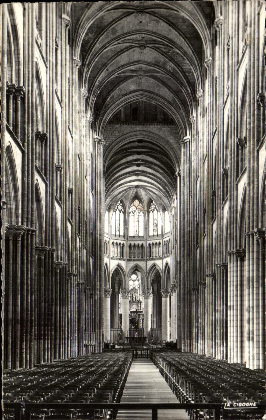 CPA Rouen Grande nef de la Cathedrale
