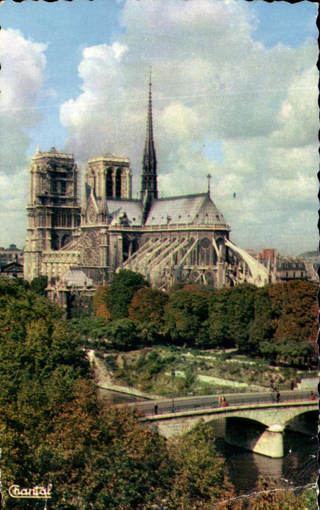 CPA Paris Notre Dame et les Jardins de l'Eveche