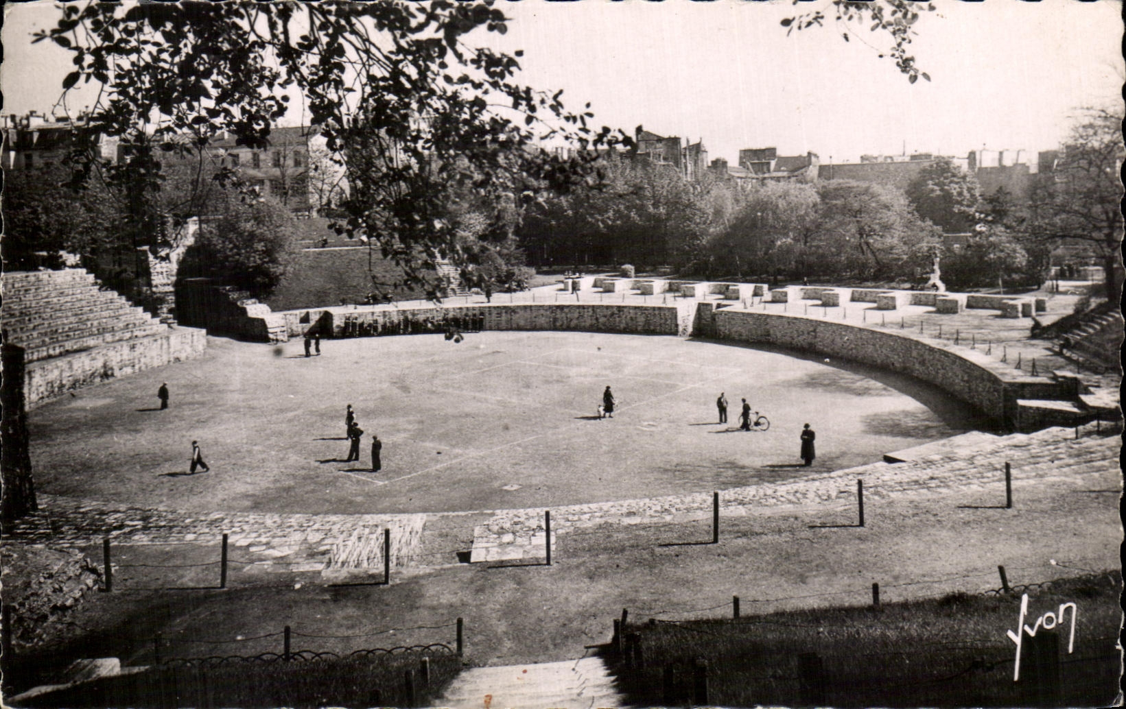CPA Paris En Flanant Les Arenes de Lutece