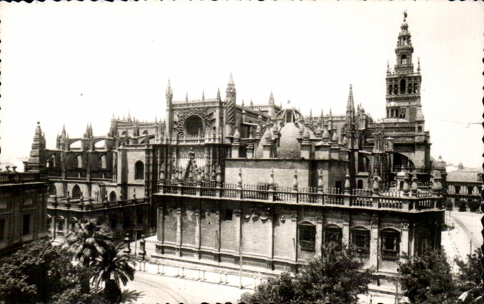 CPA Sevilla Catedral y Giralda 