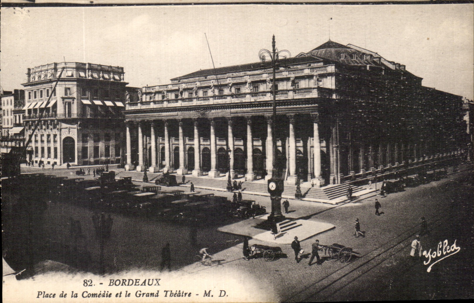 CPA Bordeaux Place de la Comedie et le Grand Theatre
