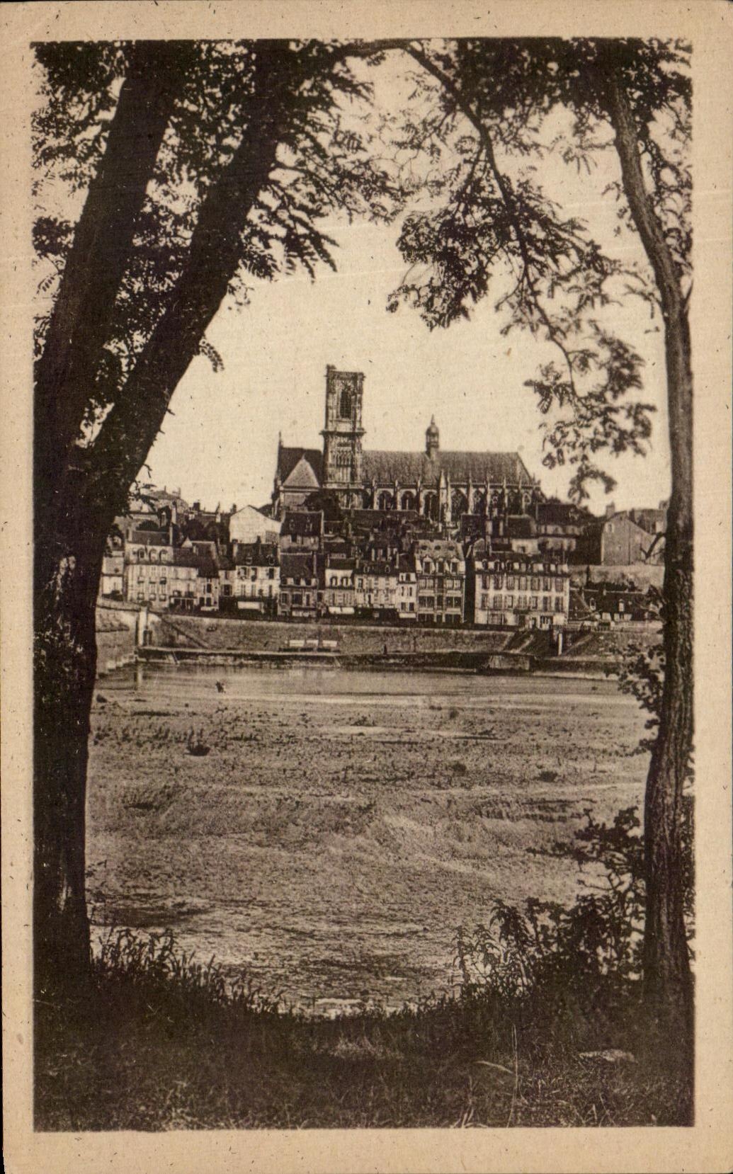 CPA Nevers La Cathedrale Vue A Travers Les Acacias