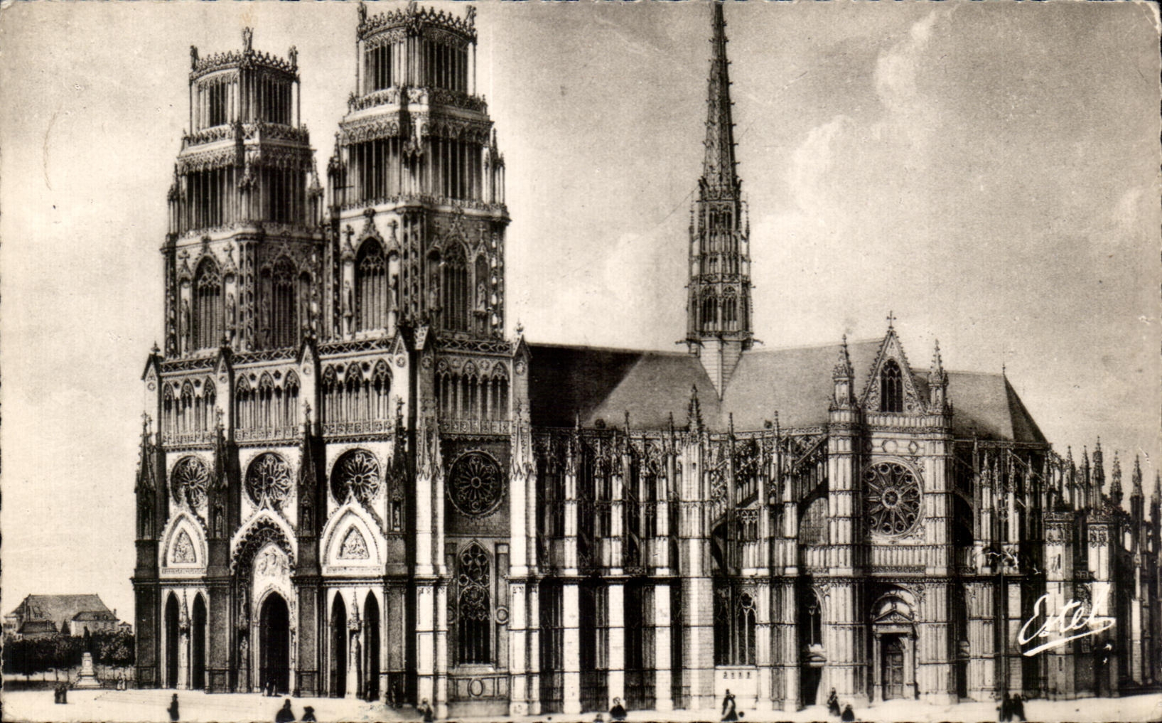 CPA Orleans La Cathedrale Sainte Croix Vue d'Ensemble