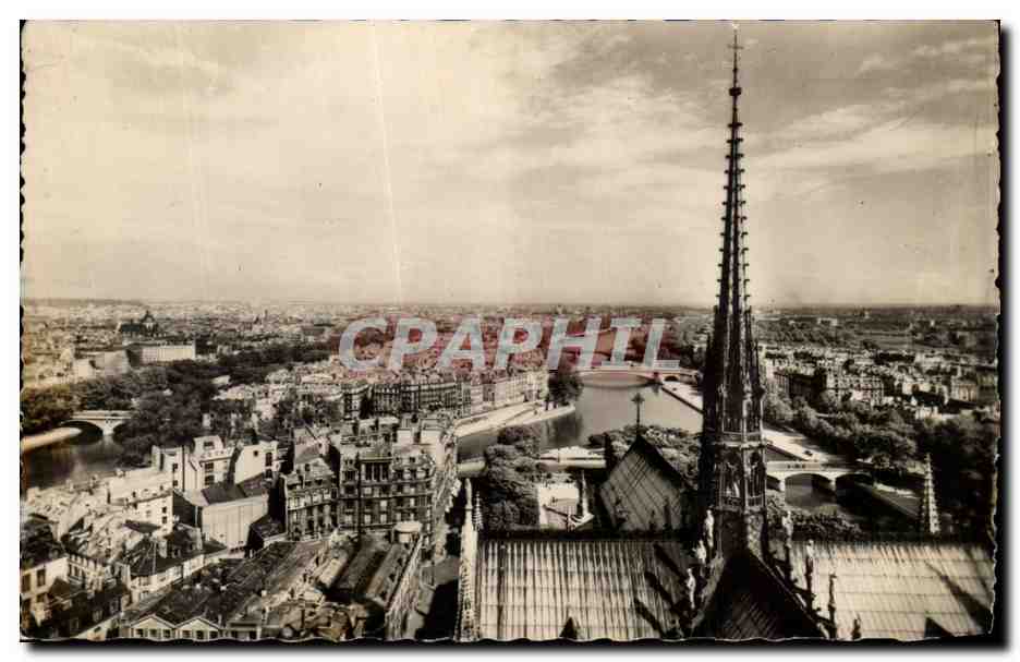 CPA Paris Panorama Pris Depuis les Tours de la Cathedrale Notre Dame