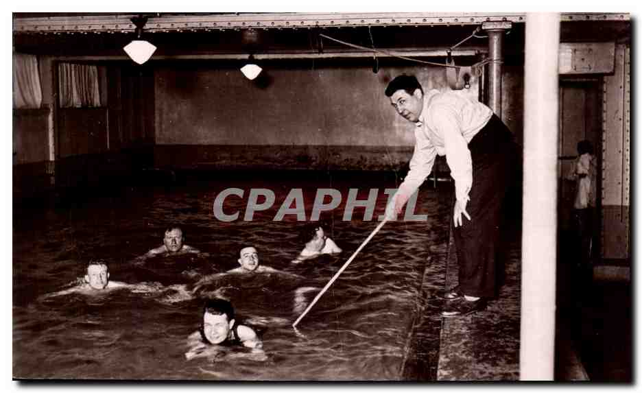 CPSM Paris Union Chretienne de Jeunes Gens Piscine