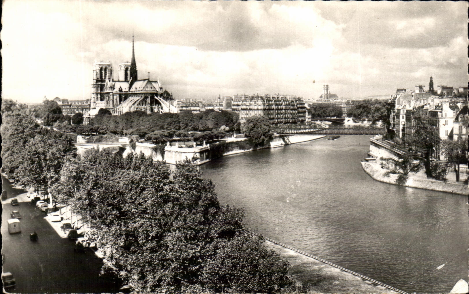 CPA Paris La Seine et Notre Dame
