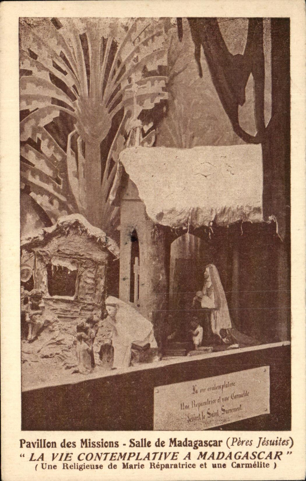 CPA Pavillon des missions Salle de Madagascar 