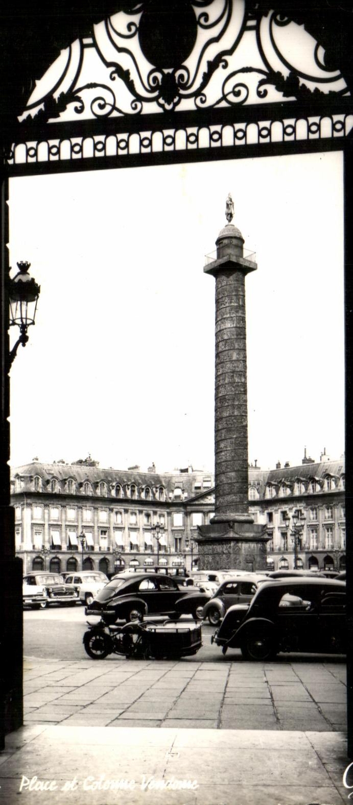 CPSM Paris Place et colonne Vendome 